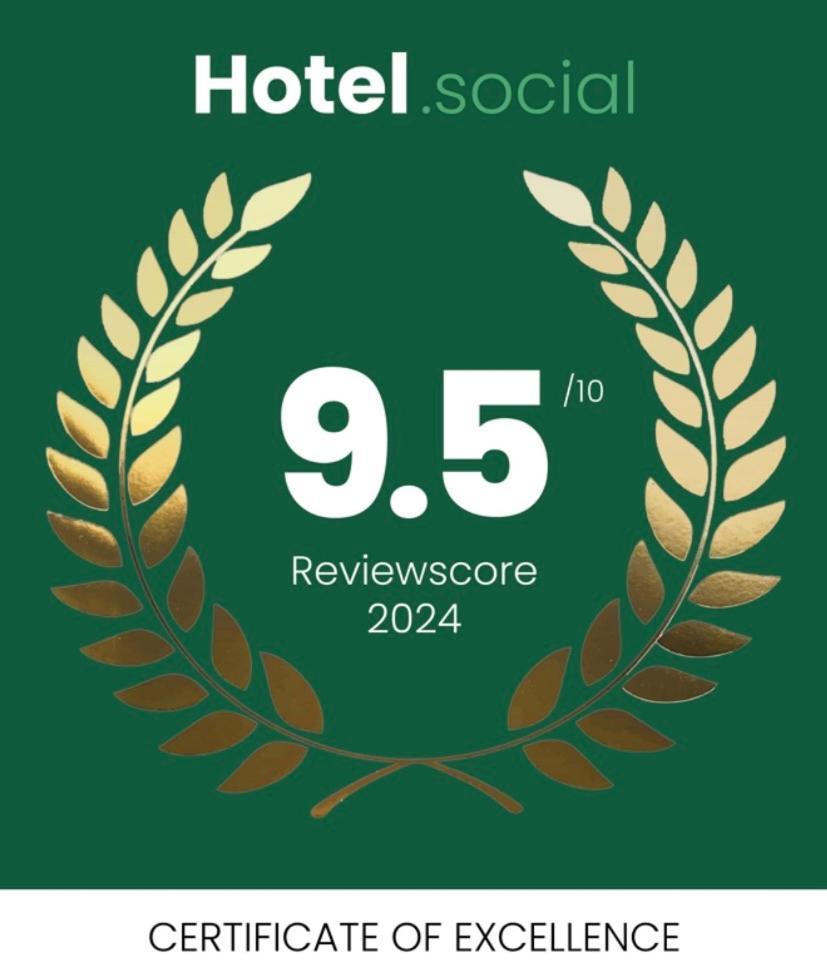 Suburban Studios By Choice Hotels - Award Winning - New 2024 - Walk To Eateries & Grocery - Ultra Sparkling - Garden Rooms - Designer Lighting & Right Off I-95 - Proudly An All American Managed Property Brunswick Extérieur photo
